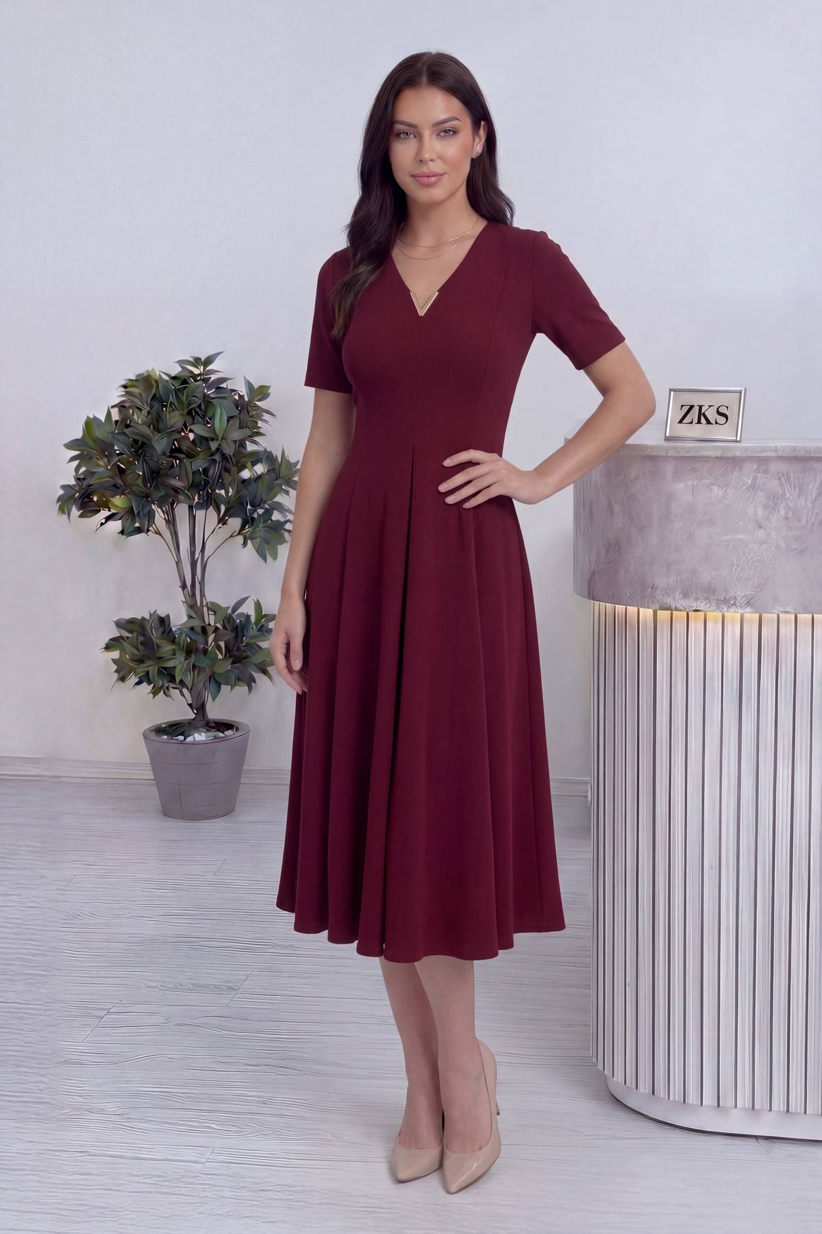Pileli günlük giyim için kloş elbise, bordo kısa kollu v yakalı önden 
