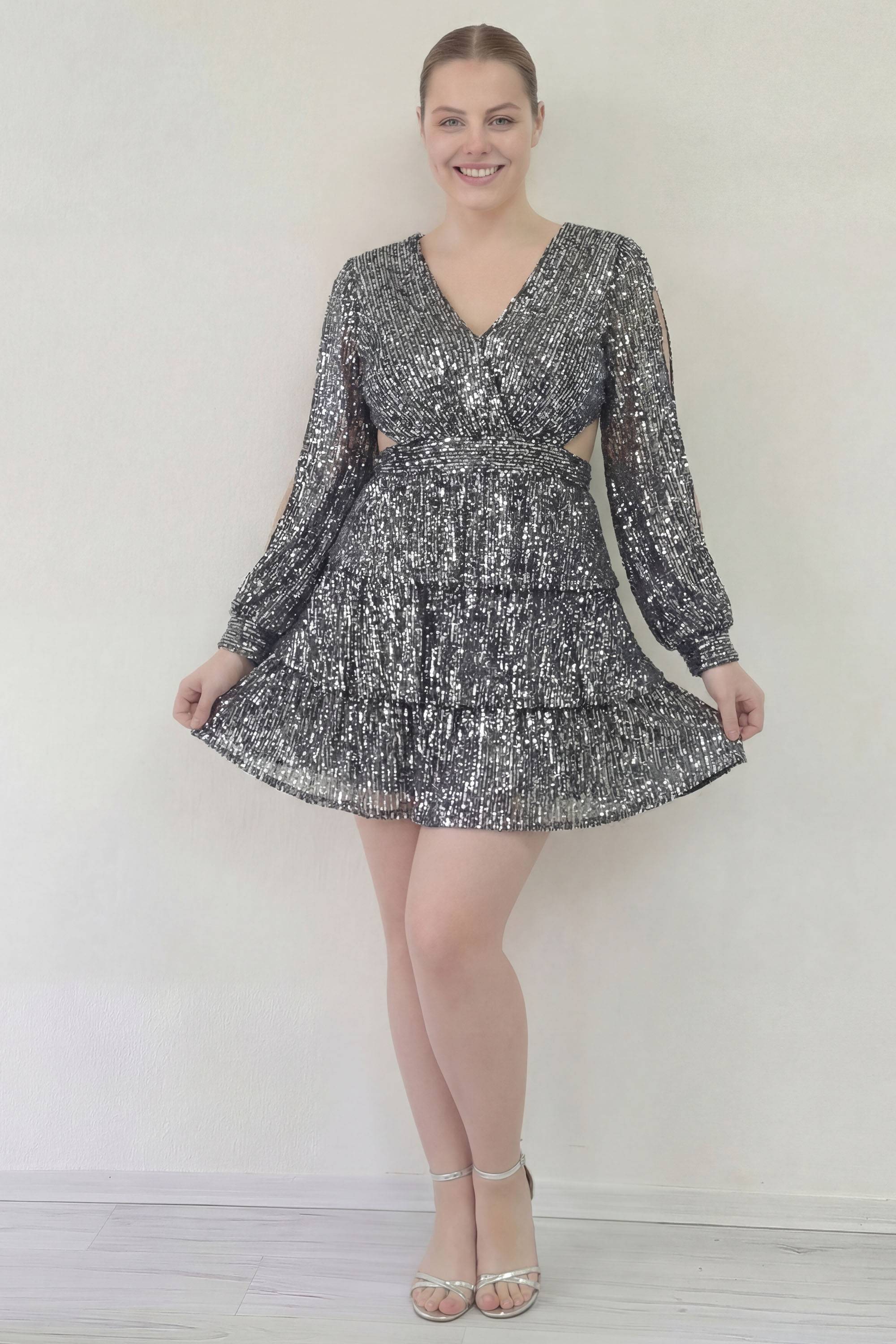 Gümüş gri büyük beden after party için cut out kısa boy payetli abiye