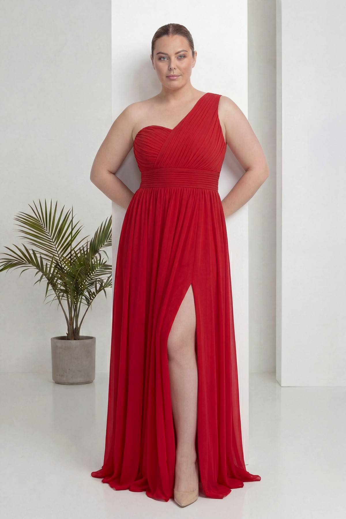 Büyük Beden Kırmızı Tek Omuz Piliseli Şifon Uzun Abiye