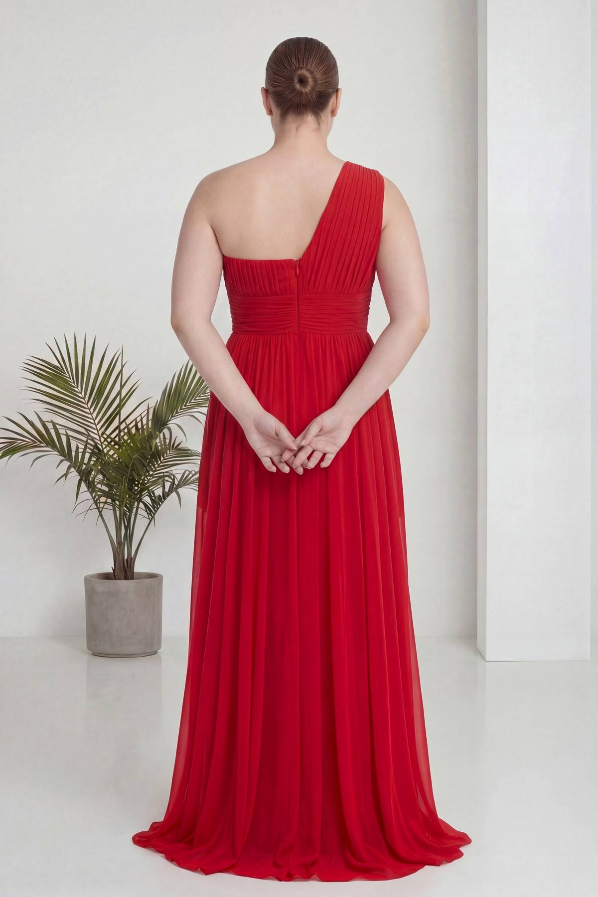Büyük Beden Kırmızı Tek Omuz Piliseli Şifon Uzun Abiye