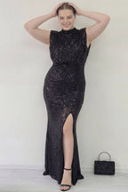 Siyah yırtmaçlı uzun oy dik yaka detaylı sıfır kollu payet kumaşlı abiye davet düğün elbisesi