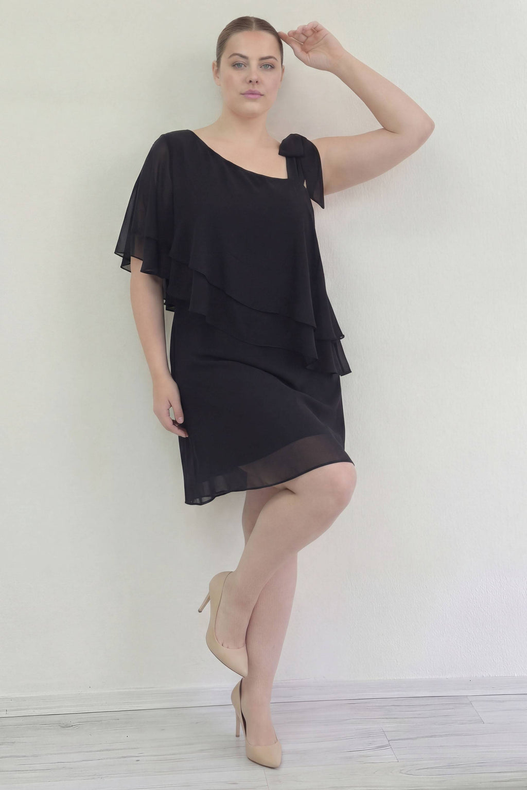 Siyah Asimetrik tek omuz bağlama detaylı şifon kumaş büyük beden için davet elbisesi
