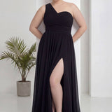 Büyük Beden Siyah Tek Omuz Piliseli Şifon Uzun Abiye