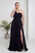 Büyük Beden Siyah Tek Omuz Piliseli Şifon Uzun Abiye