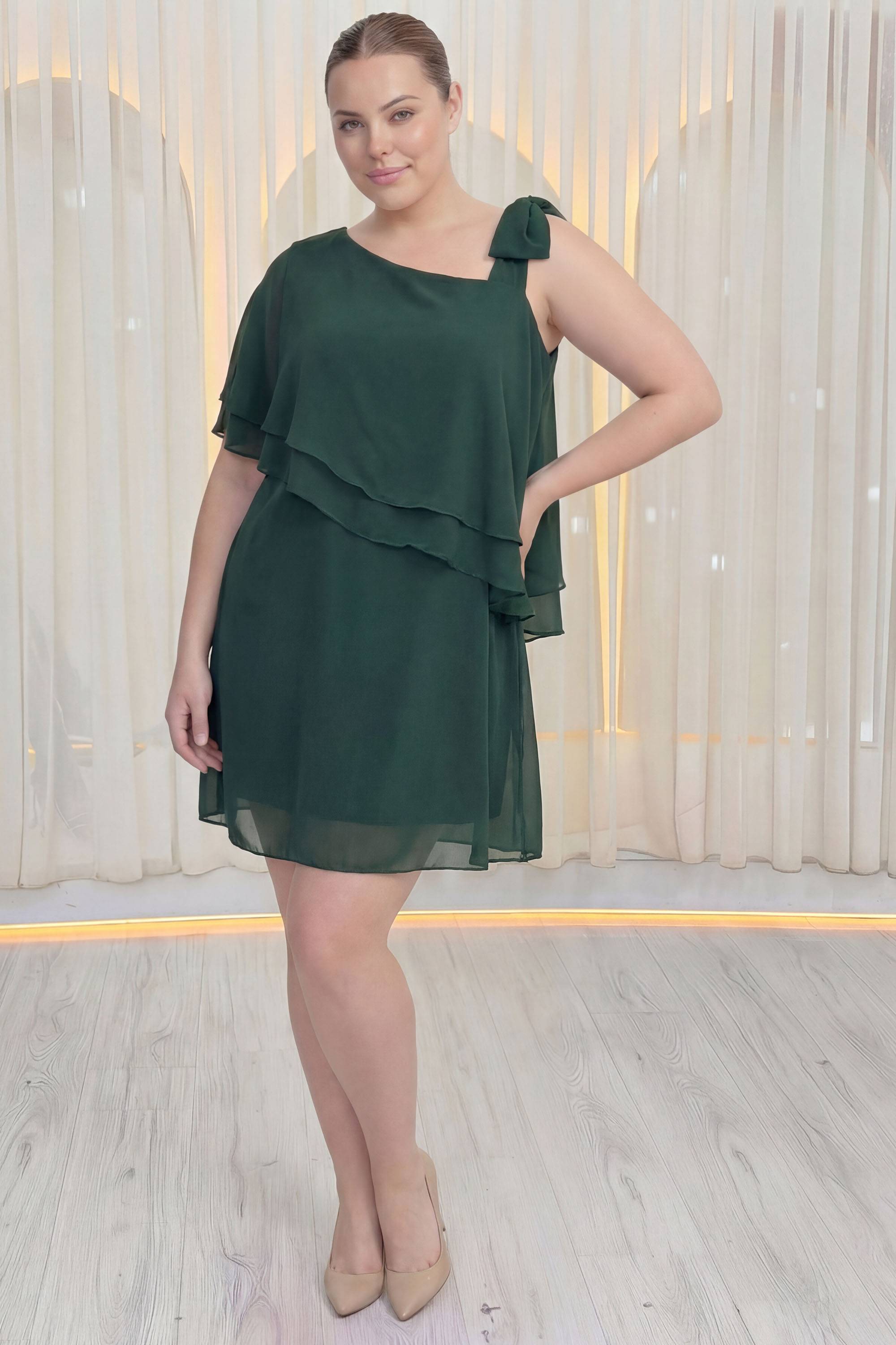 Asimetrik detaylı yeşil büyük beden kısa şifon elbise özel günler için