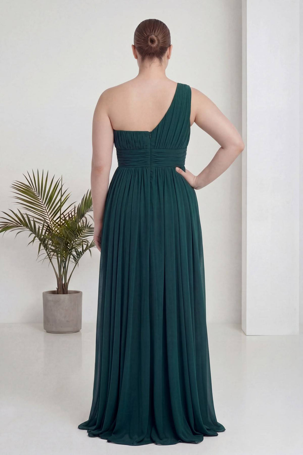 Arka detay tek omuz yeşil büyük beden kadın piliseli abiye 