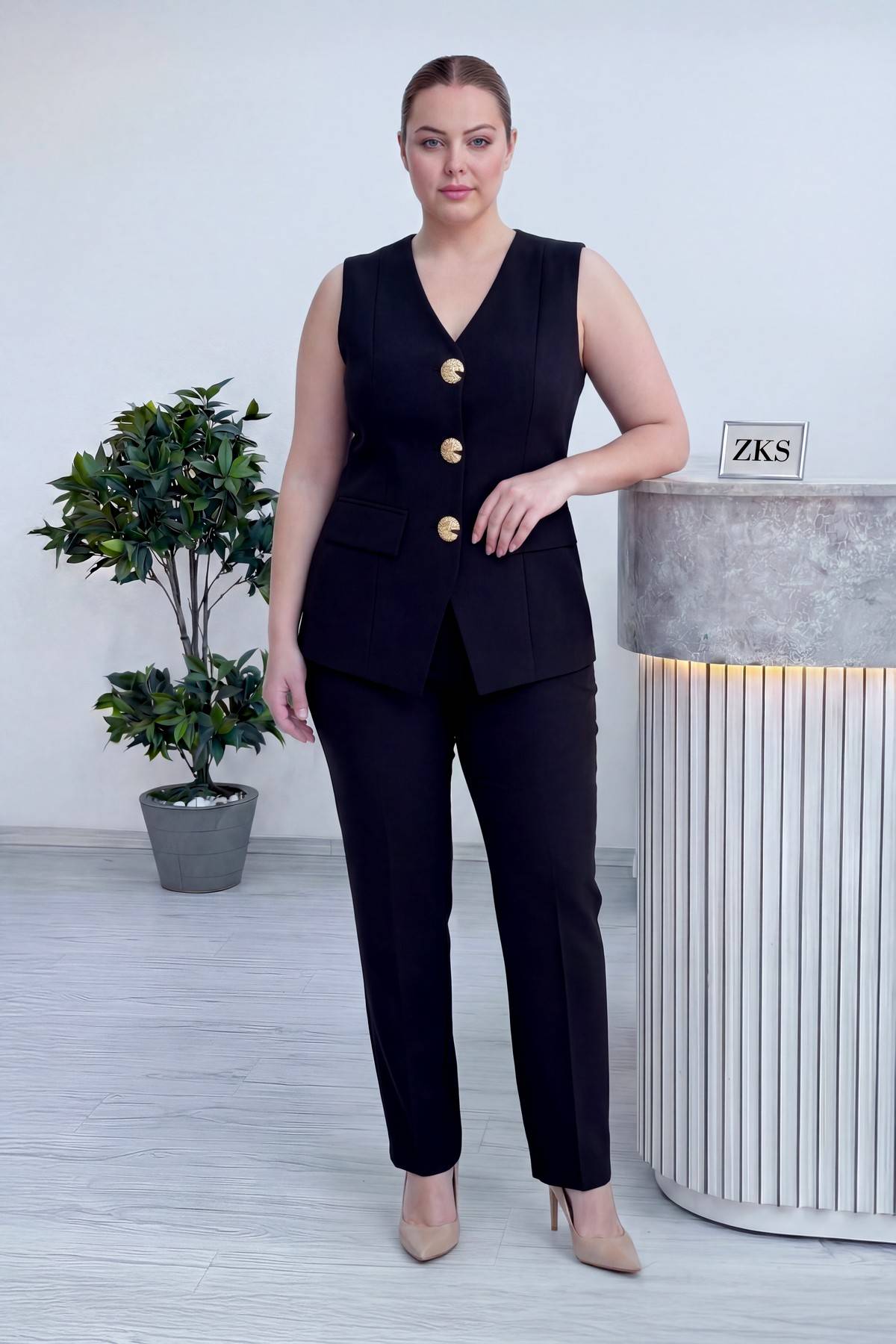 Kolsuz siyah büyük beden özel gün için pantolon yelek ikili takım