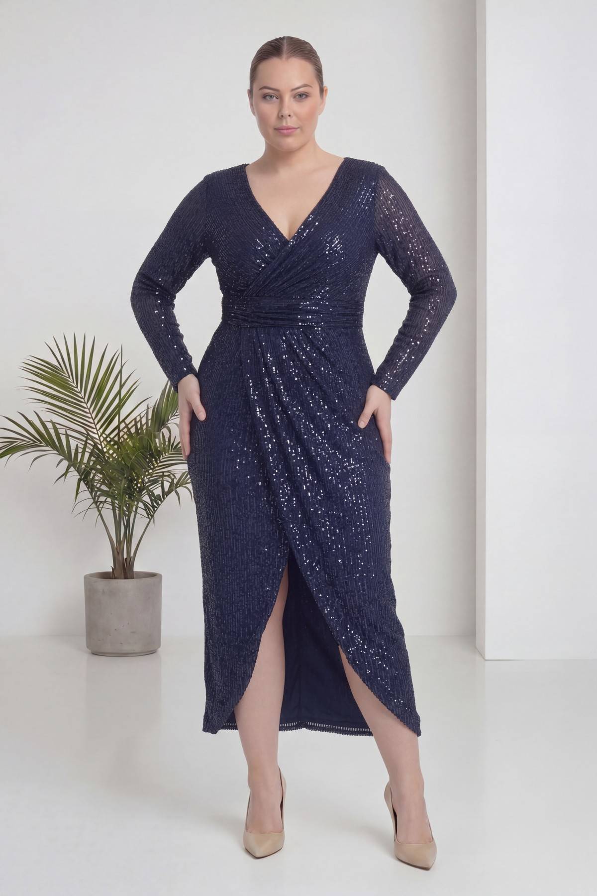 Büyük Beden Lacivert Pul Payet Kruvaze Uzun Kollu Midi Abiye