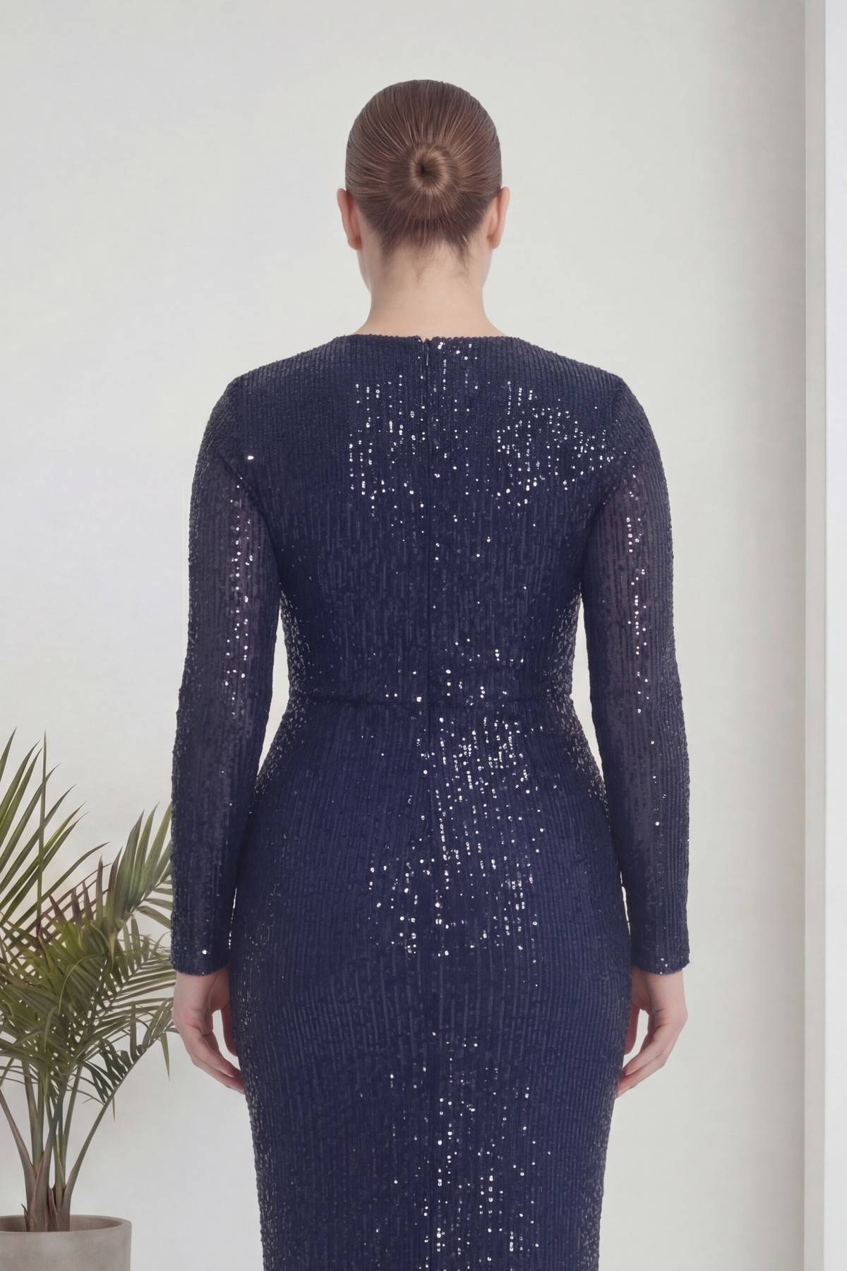 Büyük Beden Lacivert Pul Payet Kruvaze Uzun Kollu Midi Abiye