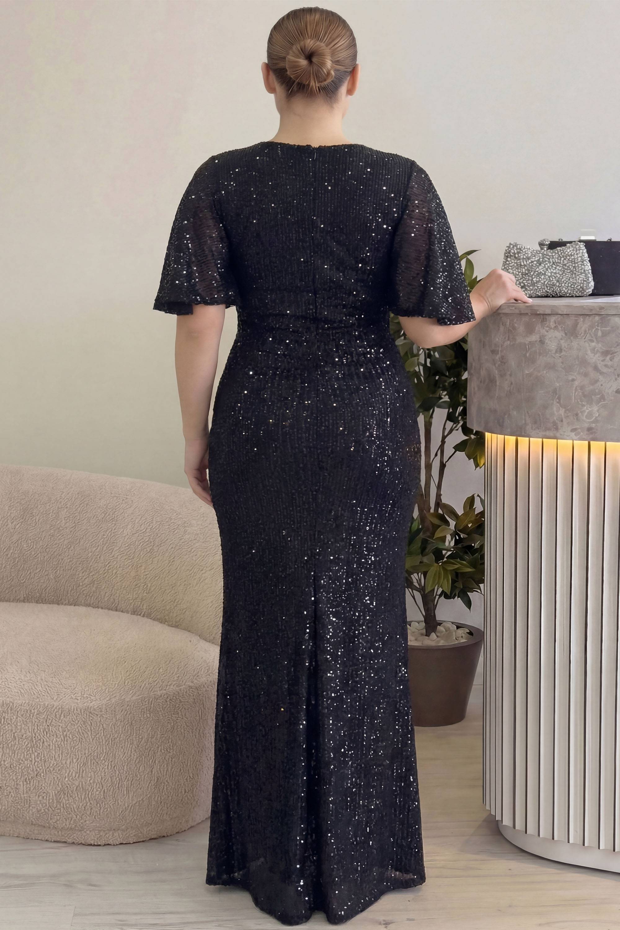 Büyük Beden Siyah Pul Payet V Yaka Balık Abiye Elbise - Siyah Arka