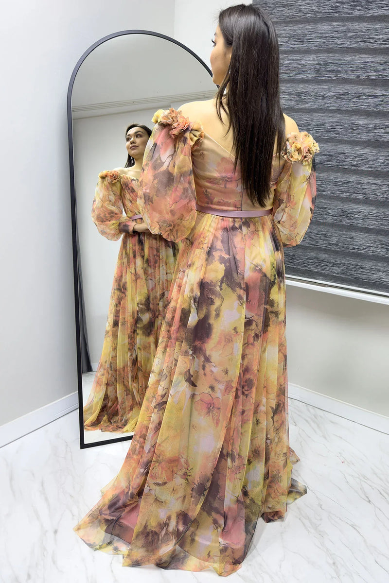 Düşük Omuz Kemerli Desenli Yırtmaçlı Abiye

