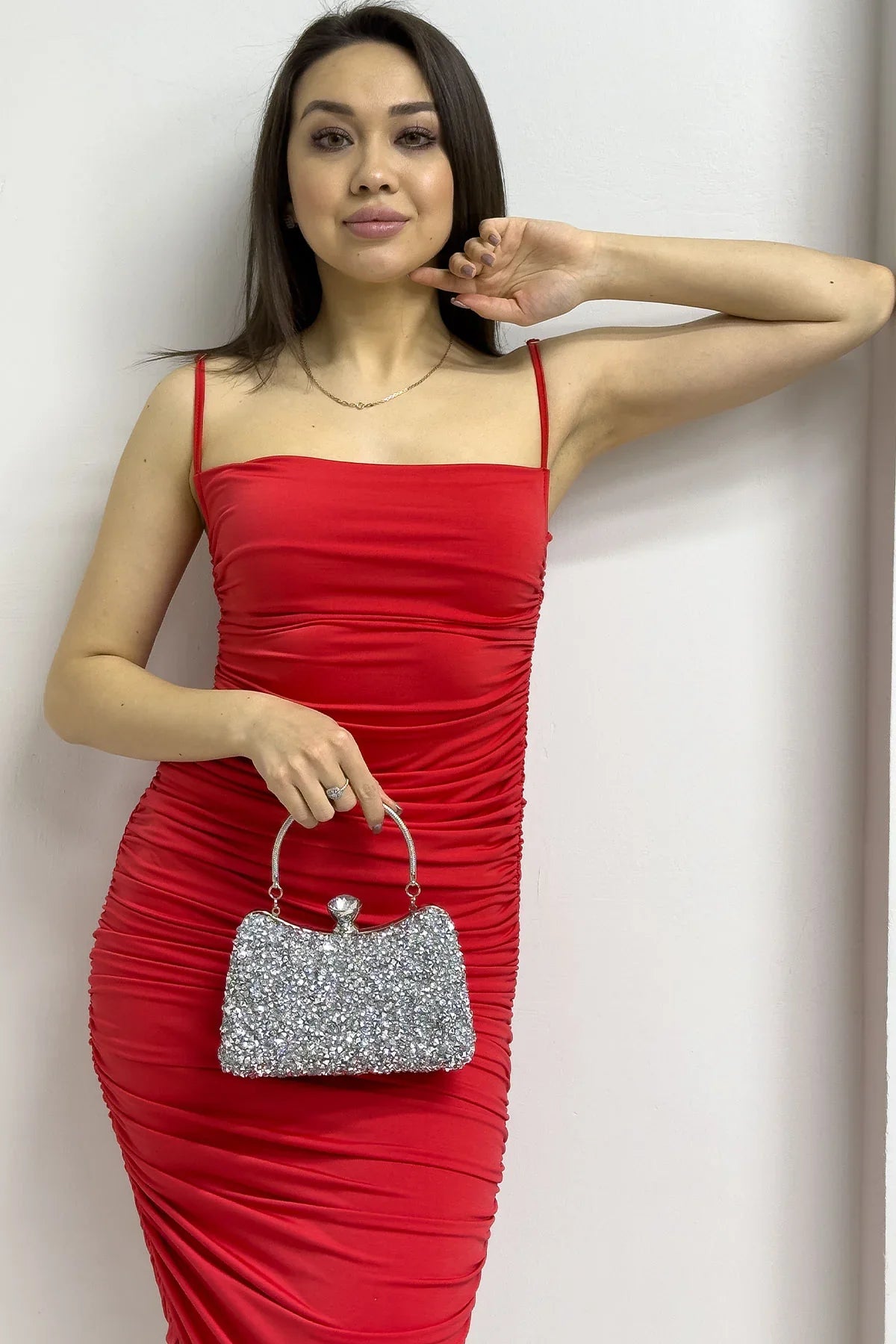 Kırmızı Drapeli Askılı Midi Elbise

