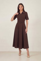 A kesim kemerli kahverengi yarım kol cep detay günlük elbise 