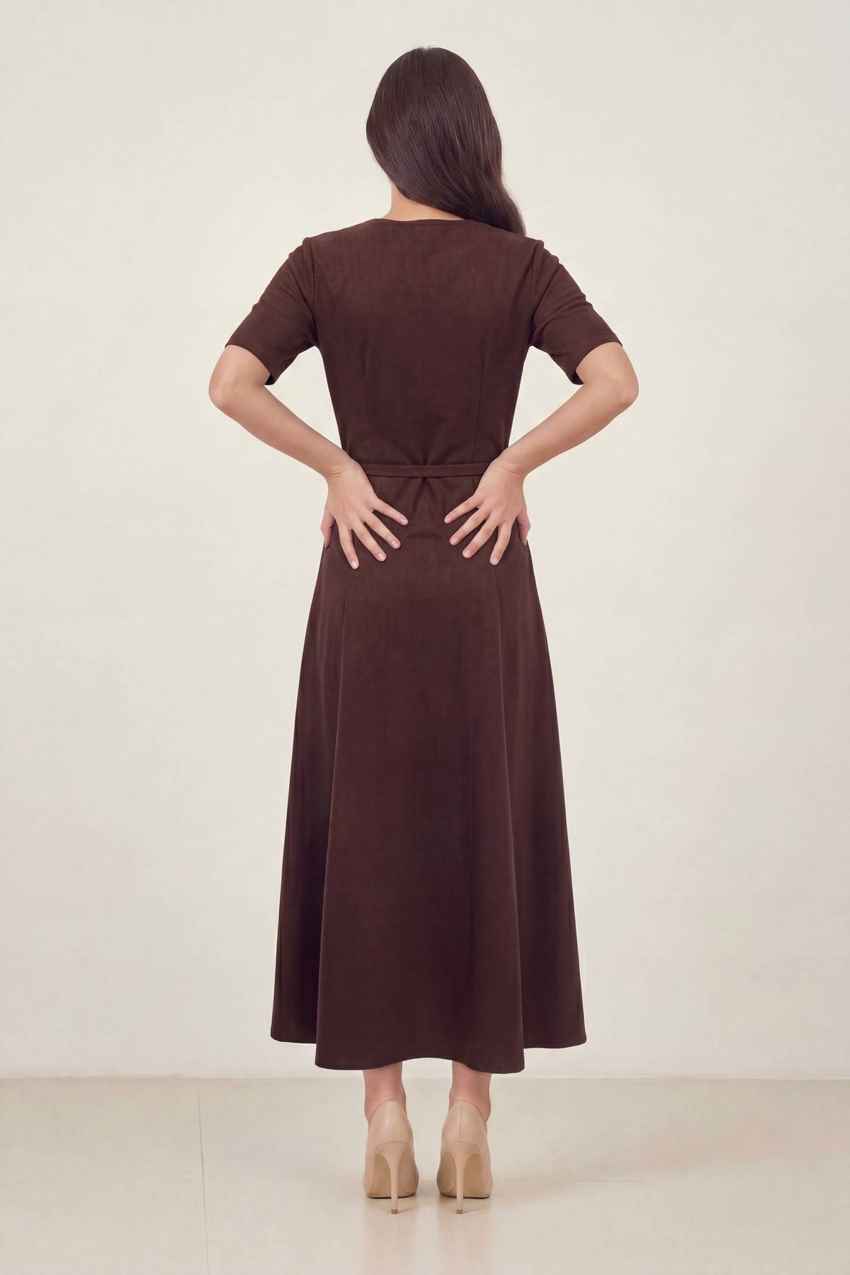 Arka Detay Kahverengi Fermuarlı Gömlek Yaka Midi Elbise Kemerli Cepli
