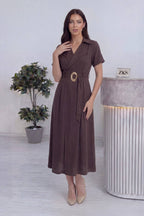 Yazlık kadın kahverengi midi kuşaklı kısa kol elbise