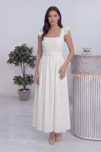 Önden beyaz brode midi boy kemerli kare yaka kolsuz kadın elbise 