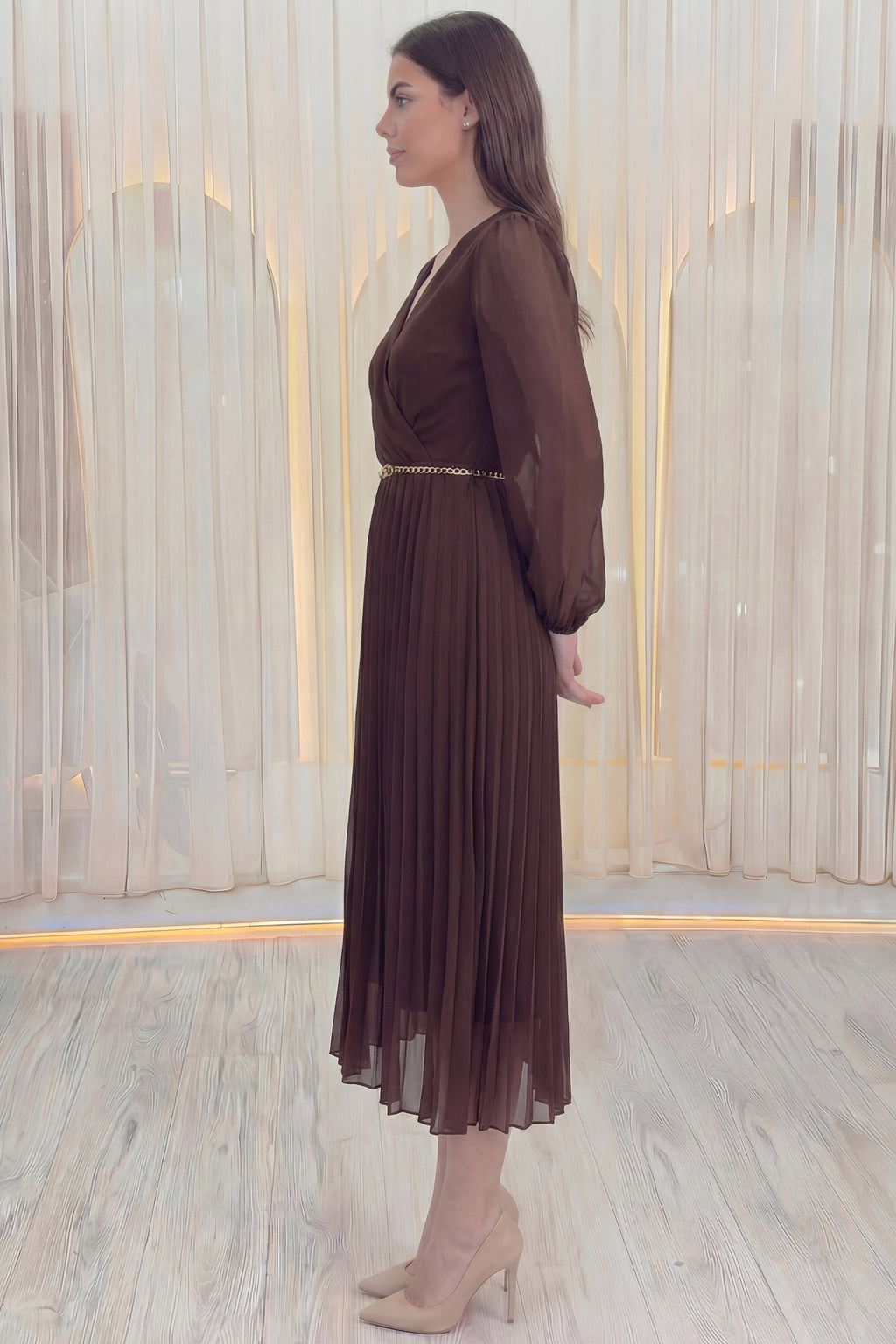 Kahverengi Kruvaze Yaka Piliseli Kemerli Midi Boy Elbise Yan 