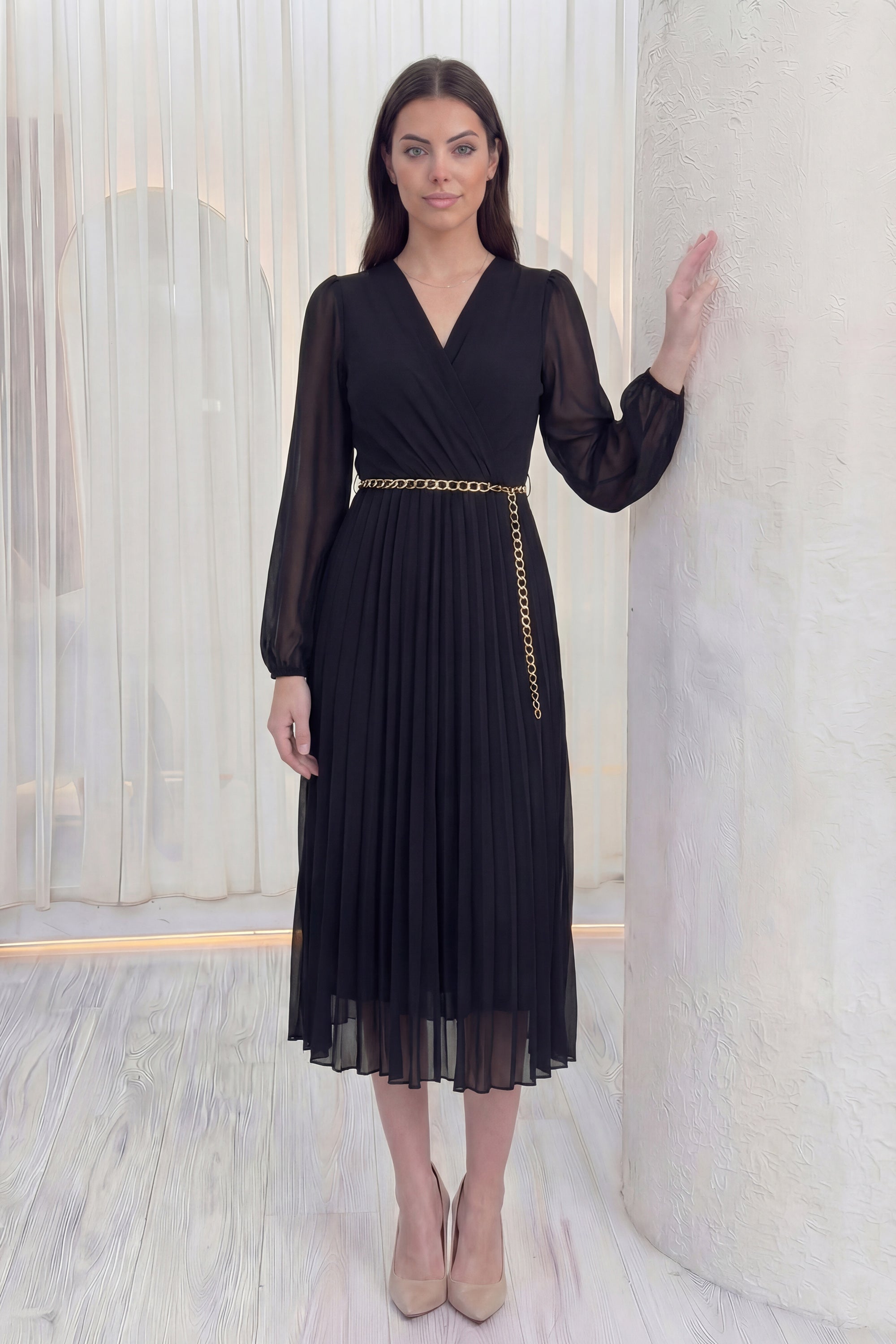 Siyah Kruvaze Yaka Piliseli Kemerli Midi Boy Elbise