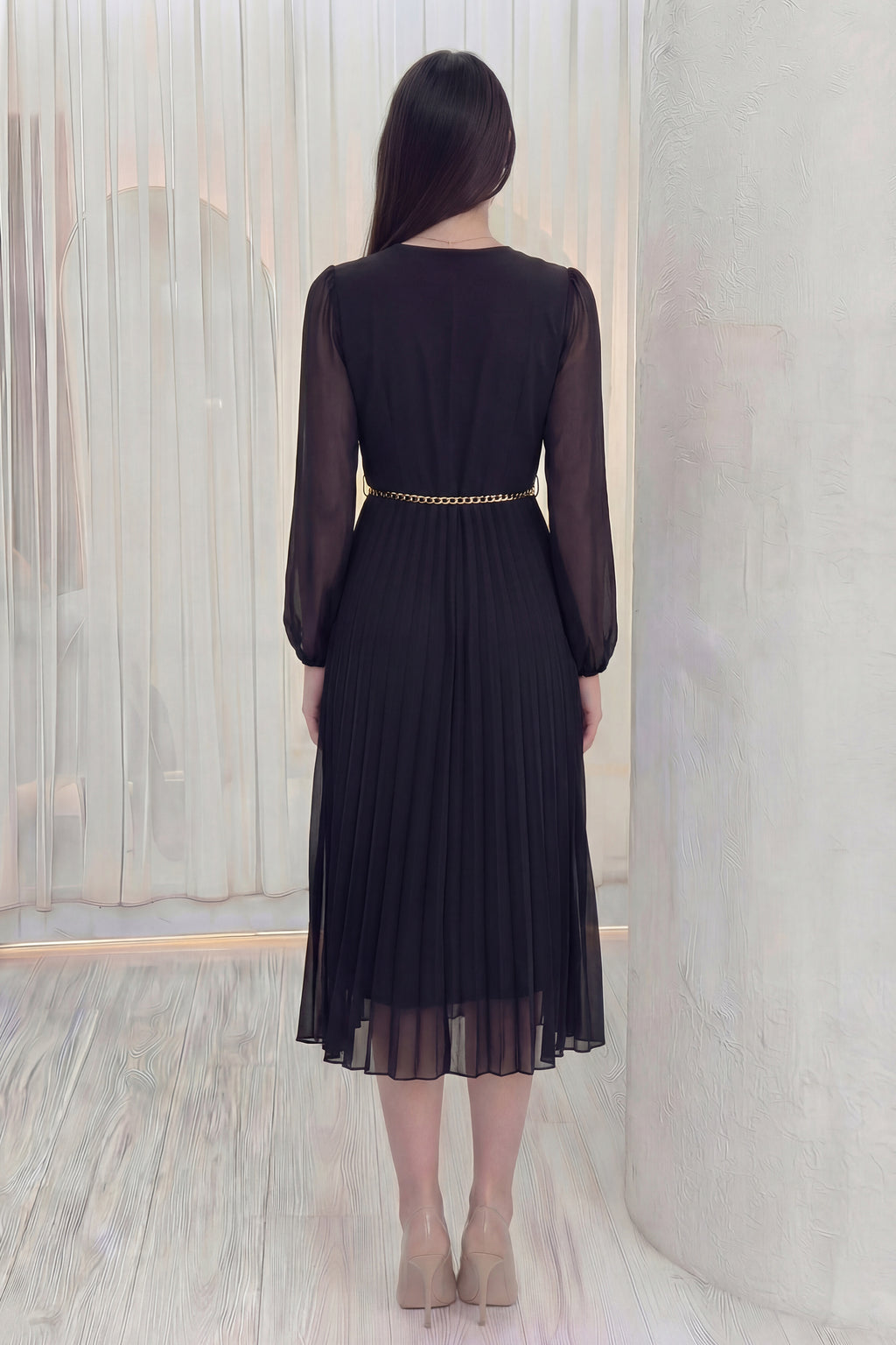 Siyah Kruvaze Yaka Piliseli Kemerli Midi Boy Elbise Arka 