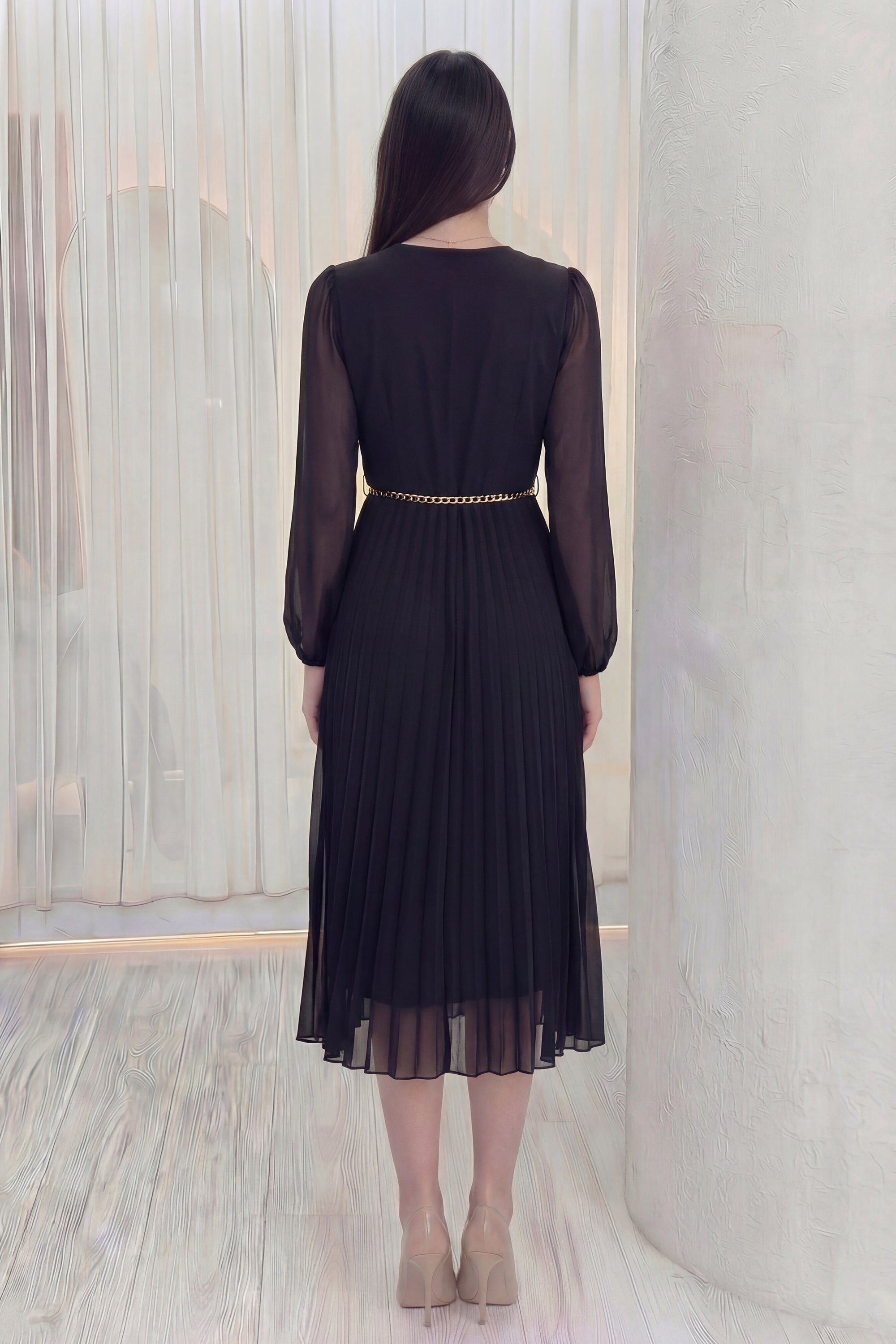 Siyah Kruvaze Yaka Piliseli Kemerli Midi Boy Elbise Arka 