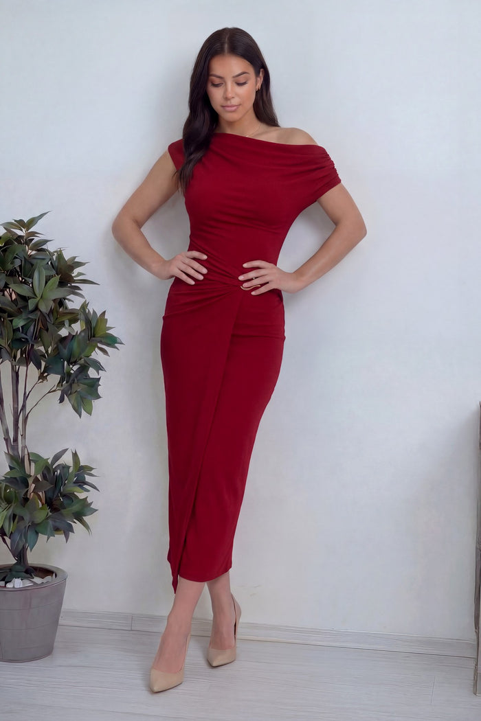 Kadın Kırmızı Düşük Omuz Bel Aksesuarlı Midi Boy Elbise