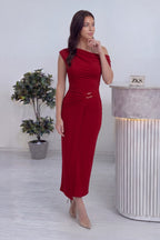 Kadın Kırmızı Düşük Omuz Bel Aksesuarlı Midi Boy Elbise 