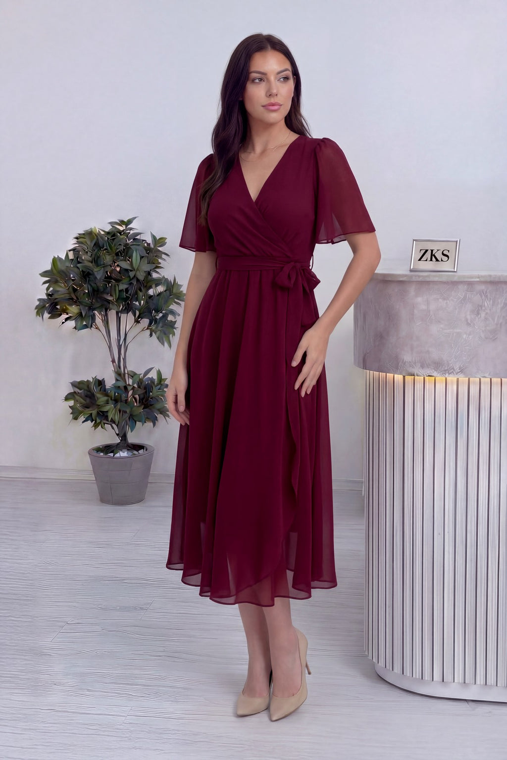 Kruvaze kesim kuşak detaylı bordo şifon kumaş midi boy kloş elbise