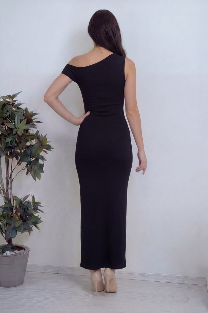 Kadın Siyah Düşük Omuz Bel Aksesuarlı Midi Boy Elbise