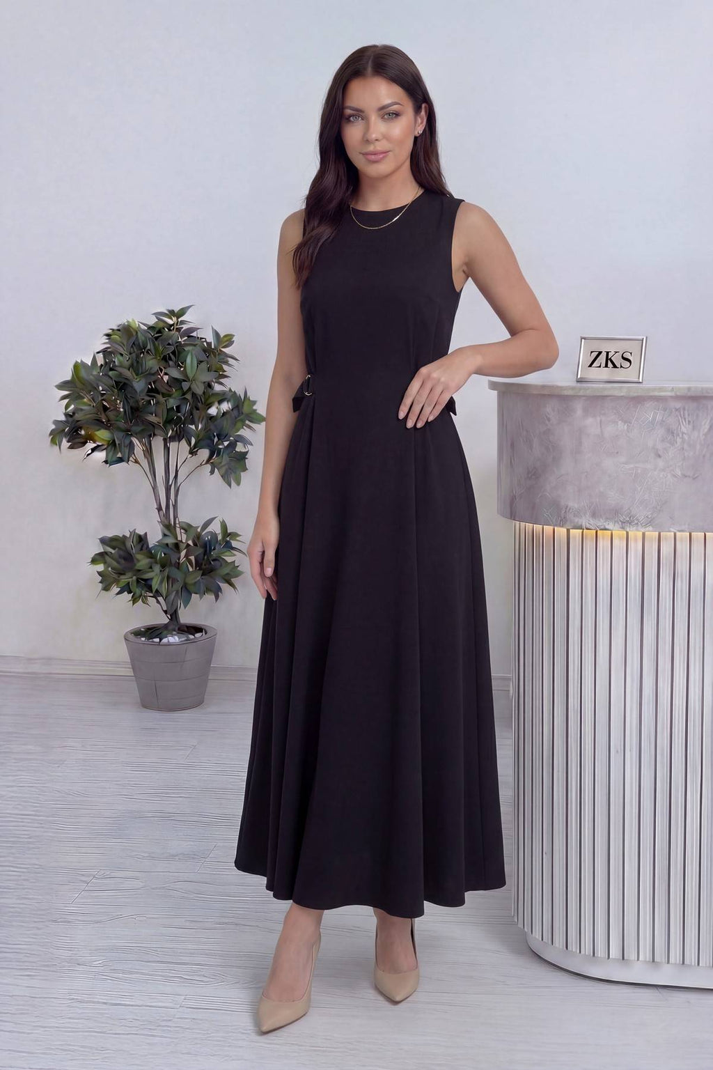 Siyah Bisiklet Yaka Yan Kemerli Uzun Midi Elbise