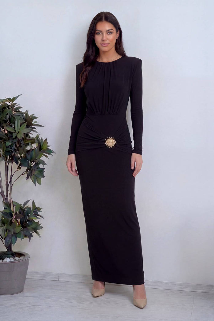 Uzun kol, siyah drapeli vatkalı abiye uzun duruş önden 