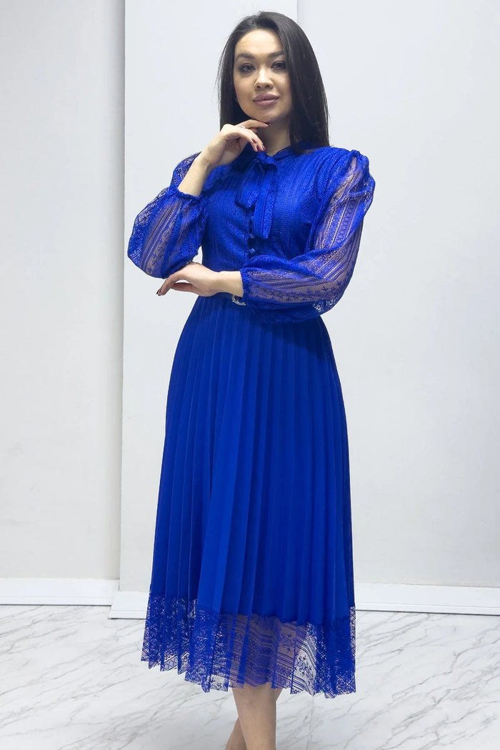 Saks Boyundan Bağlamalı Fransız Güpür Piliseli Abiye Elbise

