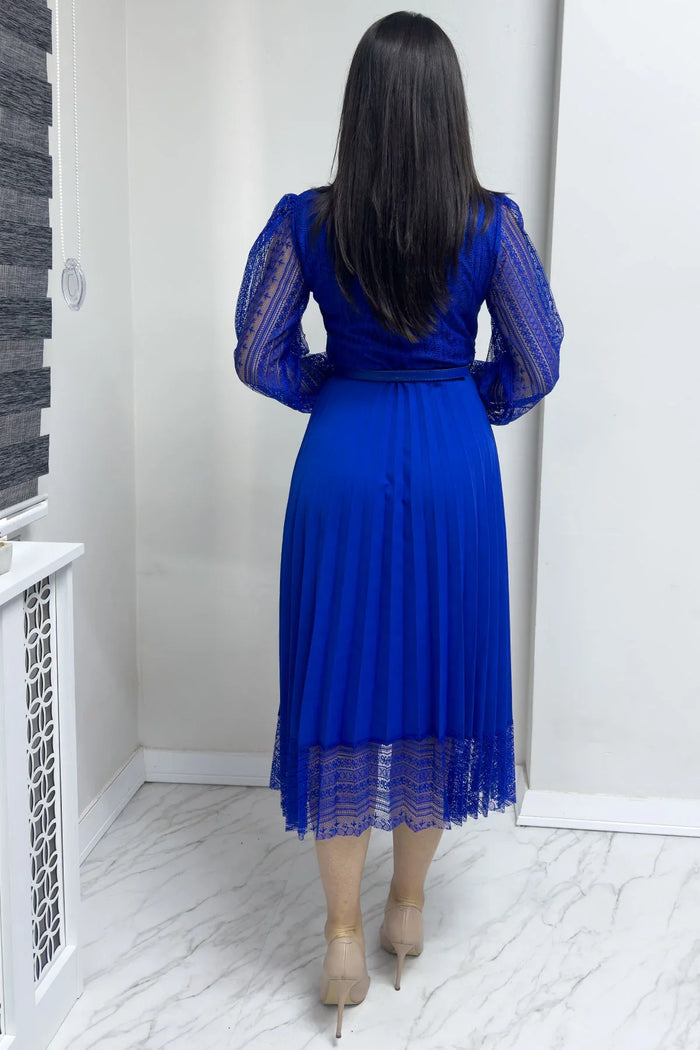 Saks Boyundan Bağlamalı Fransız Güpür Piliseli Abiye Elbise

