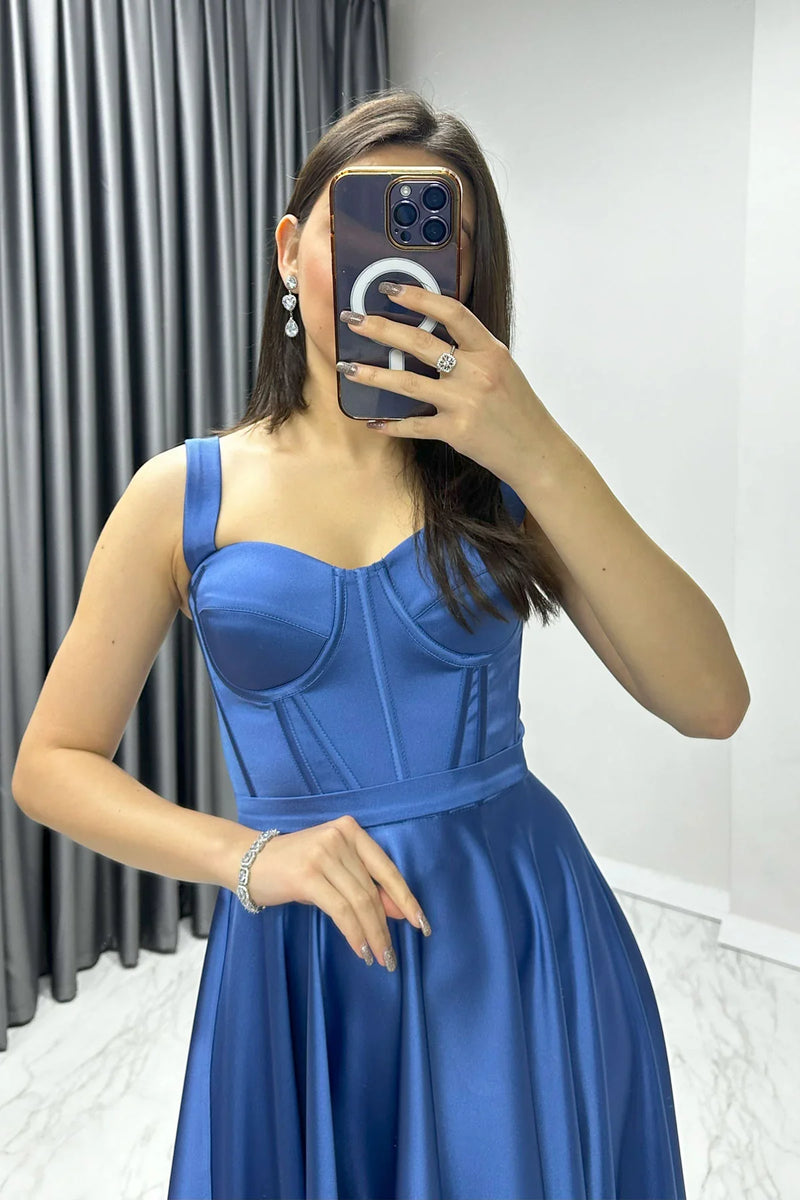 İndigo Gloplu Sırtı Bağcıklı Saten Askılı Midi Abiye Elbise

