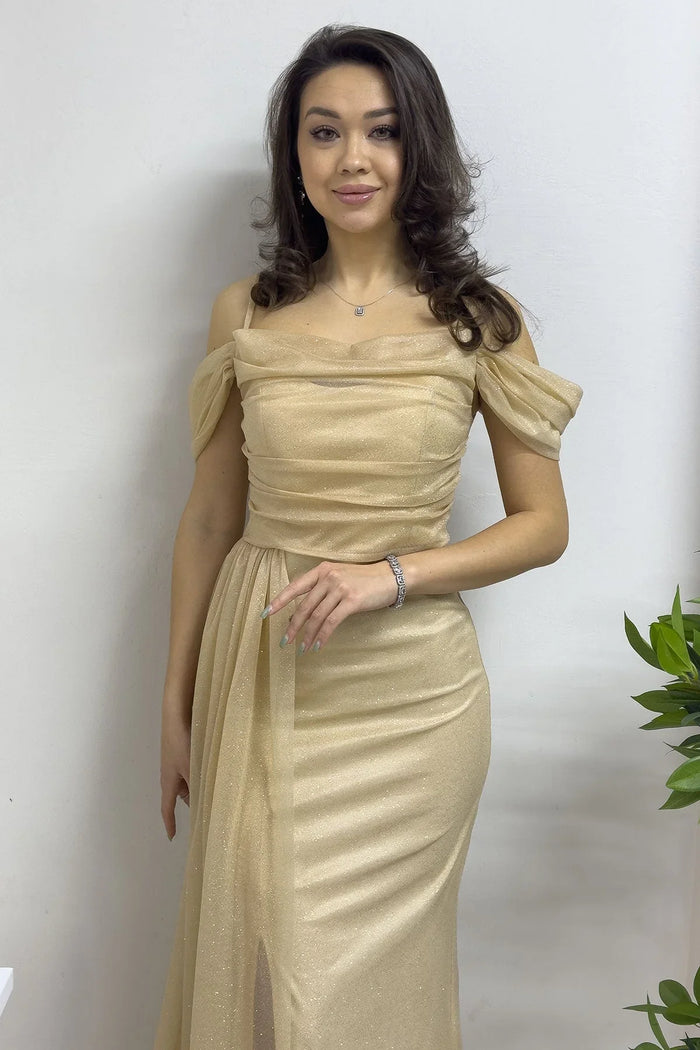 Gold Askılı Düşük Omuz Yırtmaç Detay Abiye Elbise - the ZKS