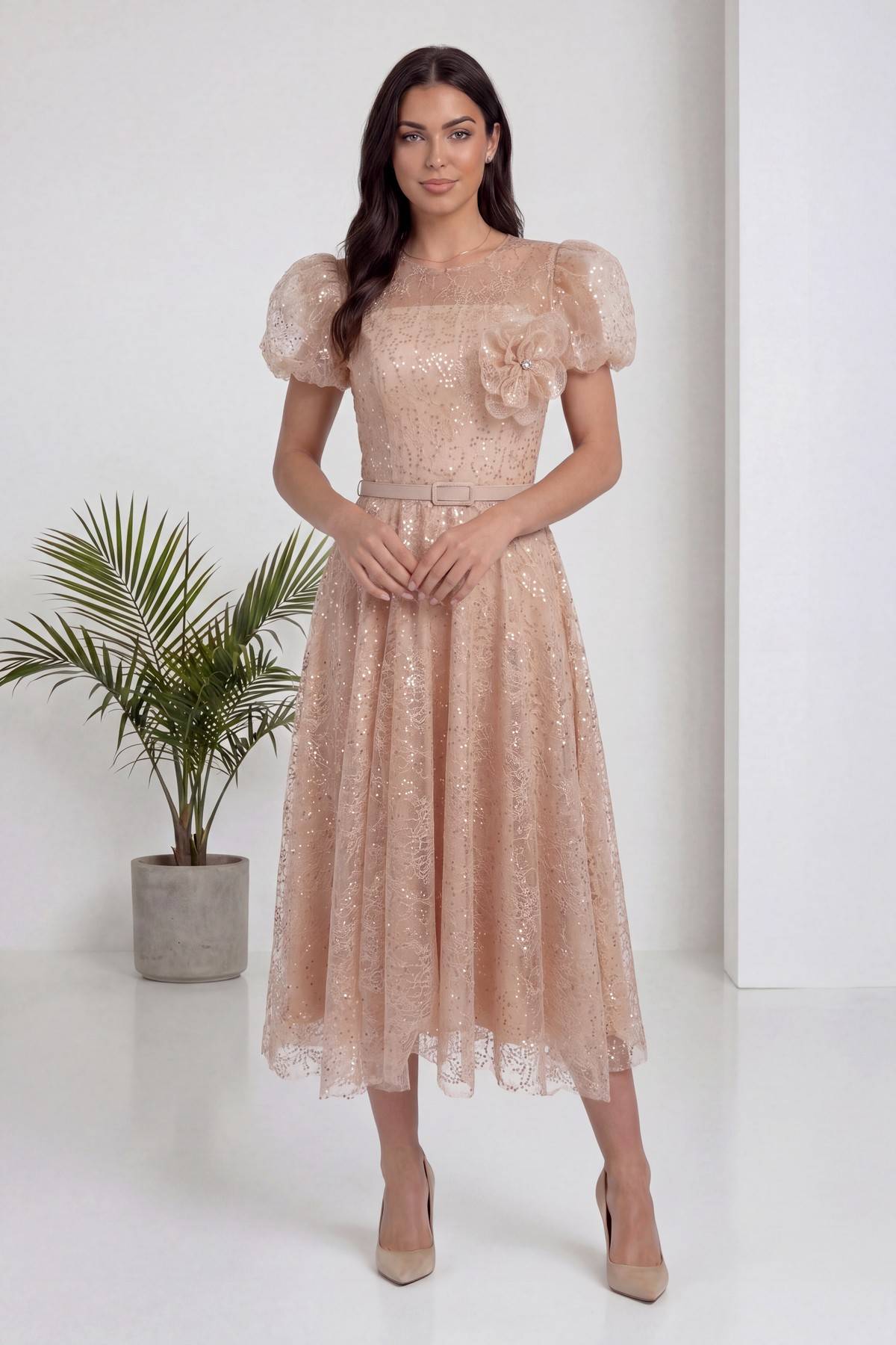 Gold dantel midi abiye elbise, balon kollu, kemerli, şık ve zarif stil