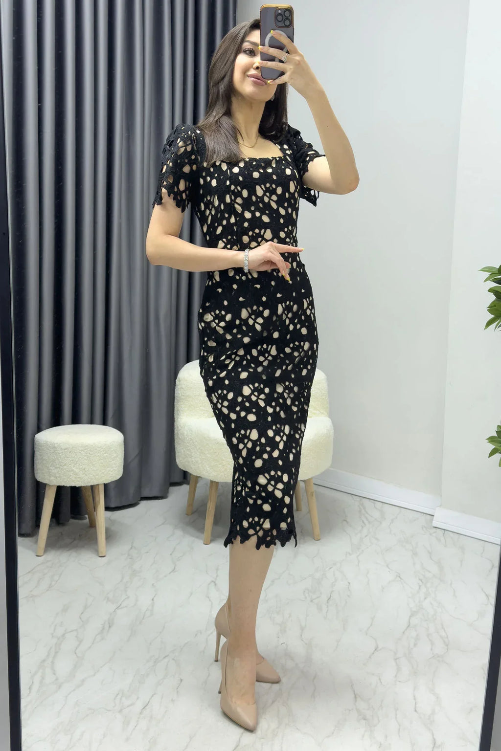 Siyah Güpür Detay Kısa Kollu Elbise