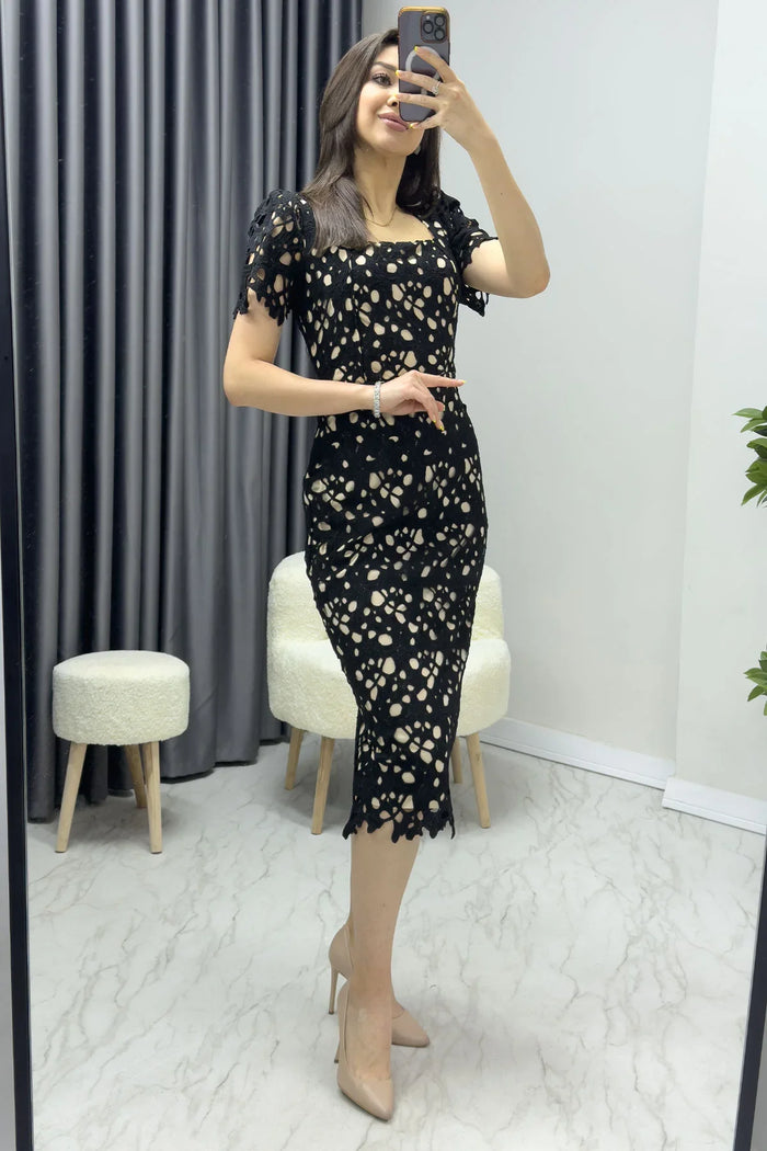 Siyah Güpür Detay Kısa Kollu Elbise