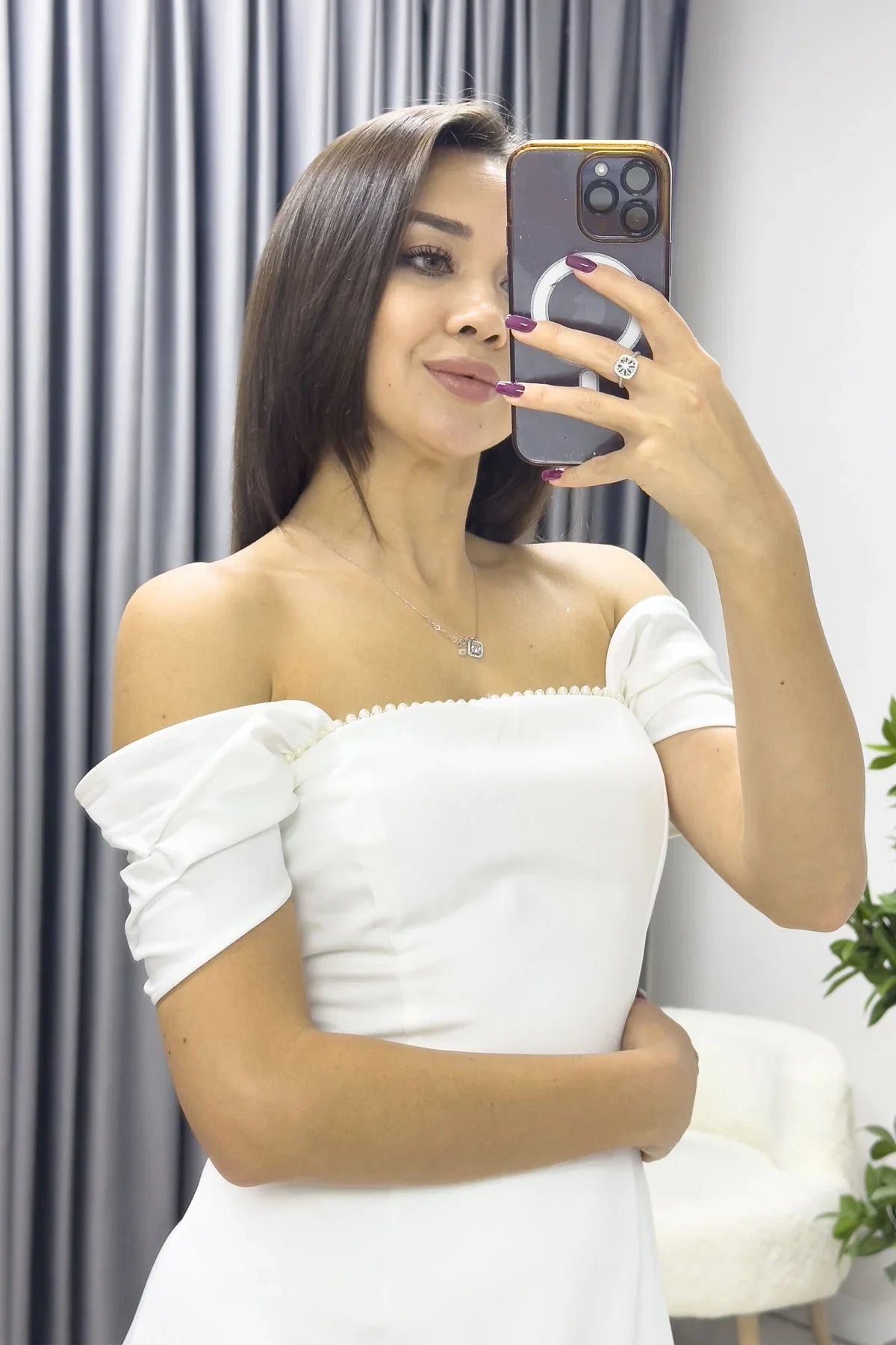 Kadın Beyaz Kloş İnci Detay Elbise