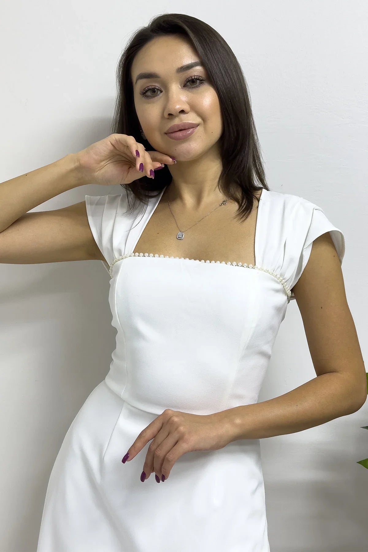 Kadın Beyaz Kloş İnci Detay Elbise