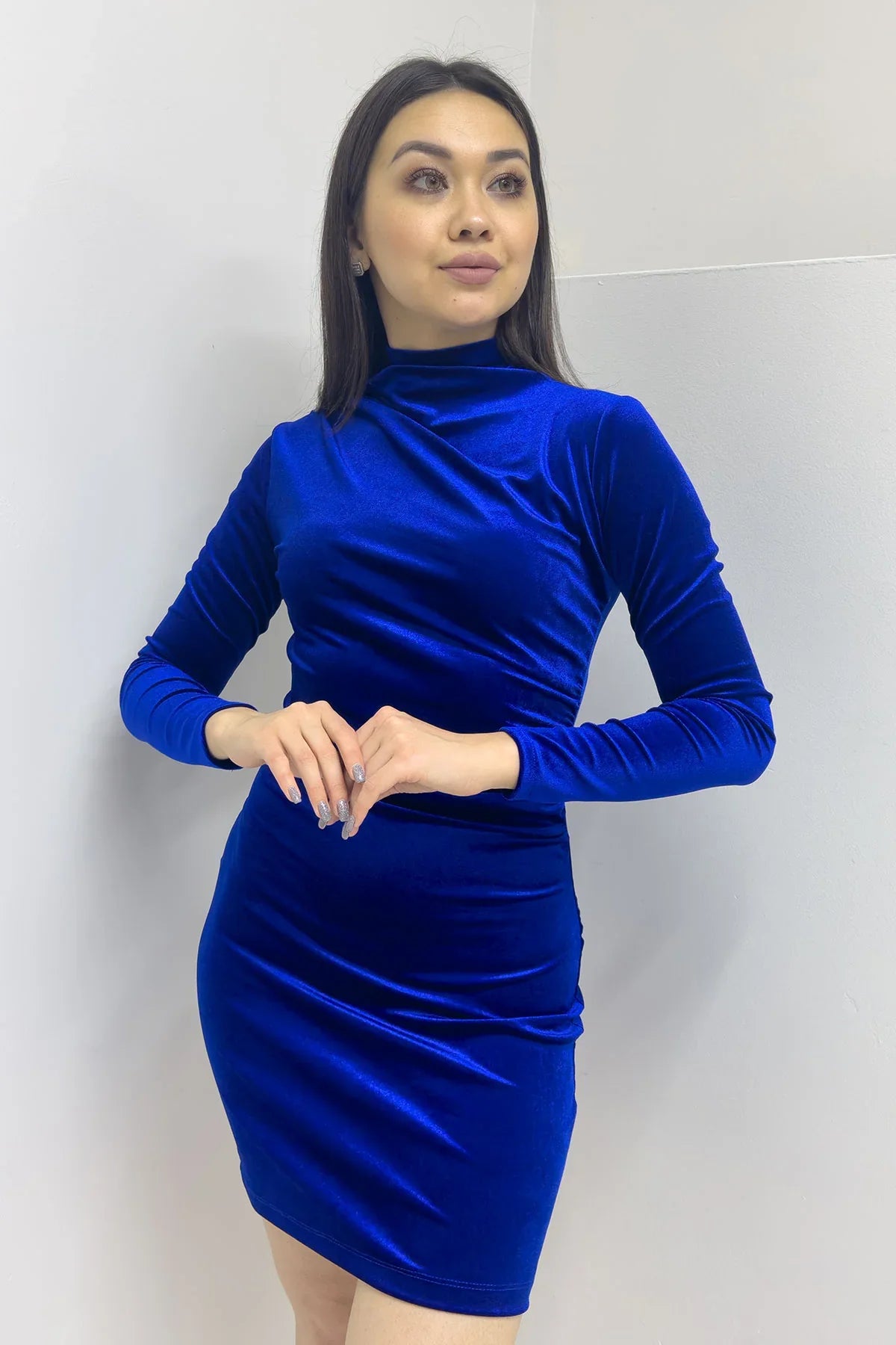 Saks Balıkçı Yaka Uzun Kollu Kadife Elbise

