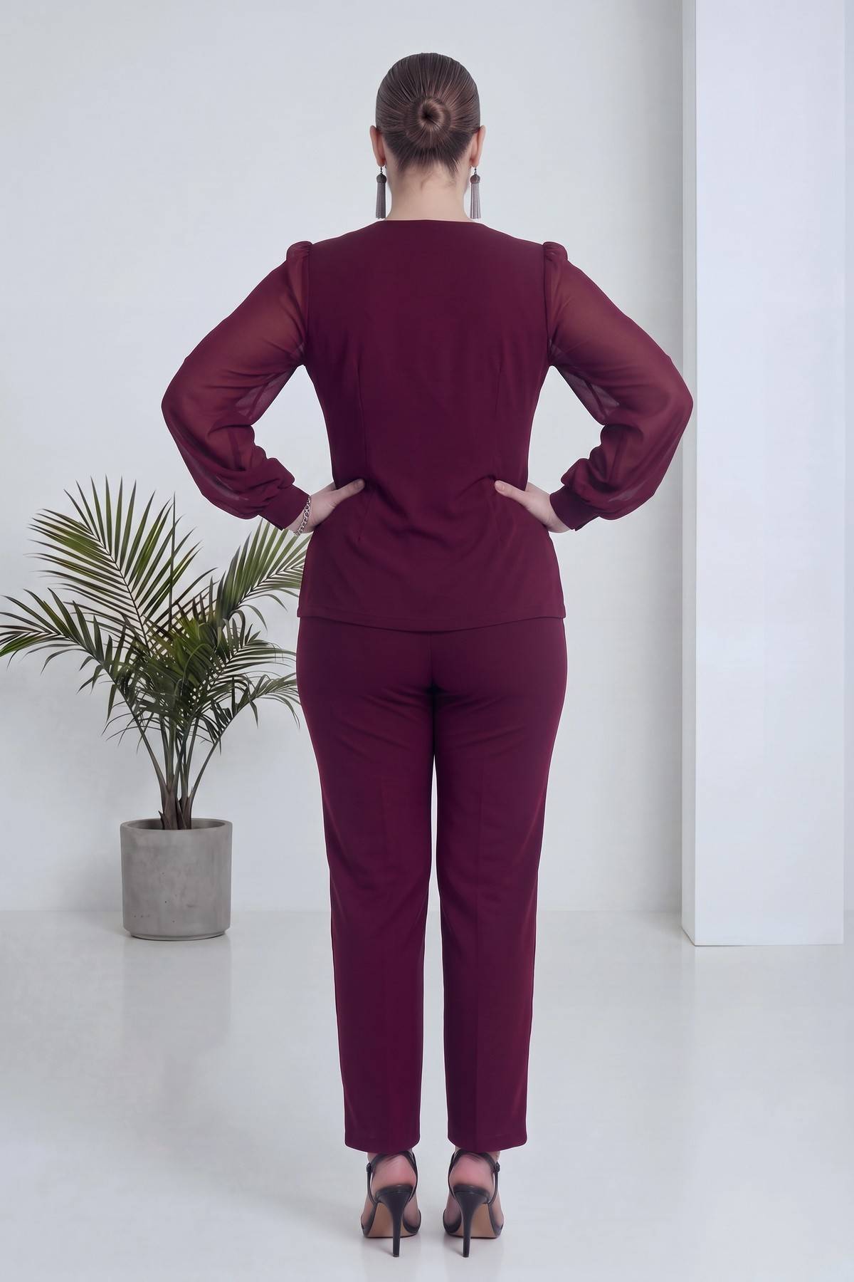Bordo Şifon Kollu Aksesuar Detaylı Büyük Beden Takım