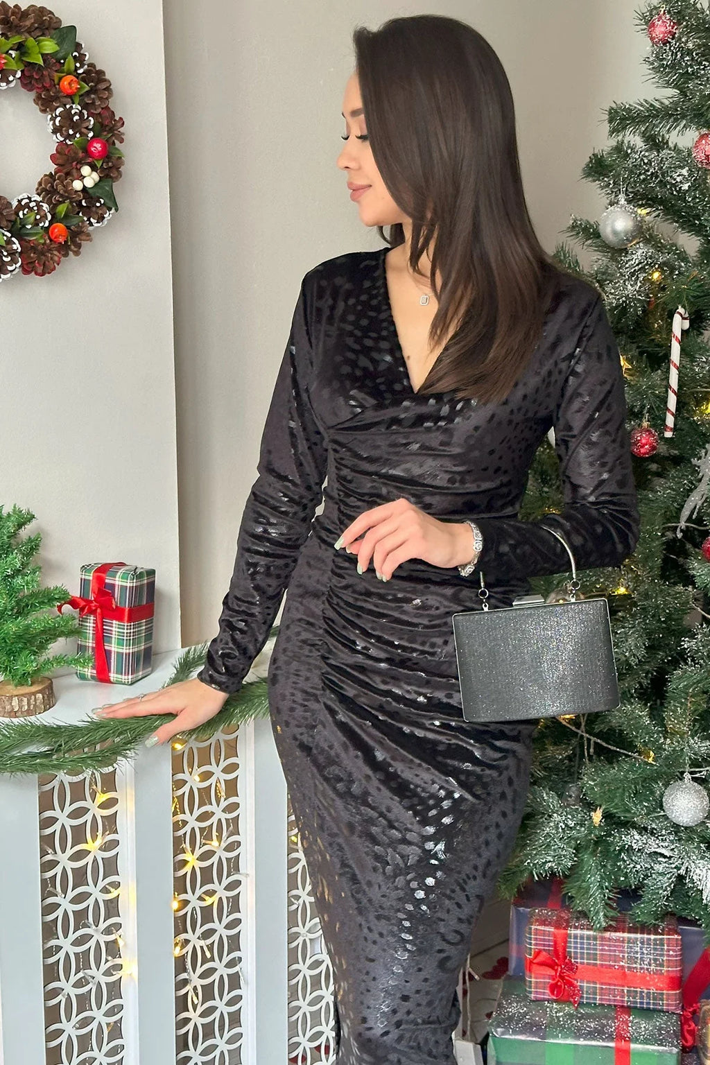 Kadın Siyah Drapeli Kadife Midi Boy Kalem Elbise - the ZKS