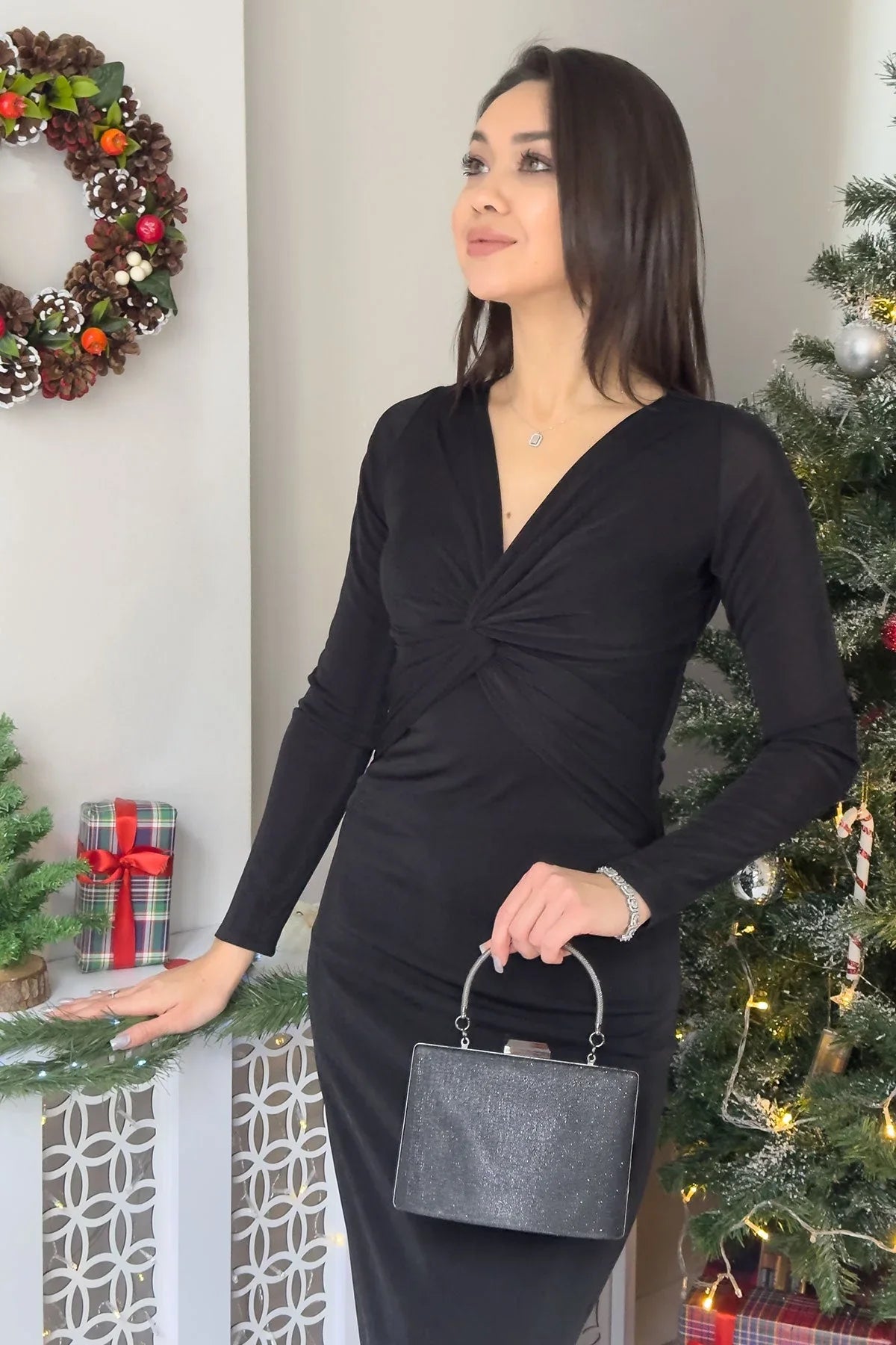 Kadın Siyah Kruvaze Yaka Ön Büzgü Detay Uzun Kol Elbise - the ZKS