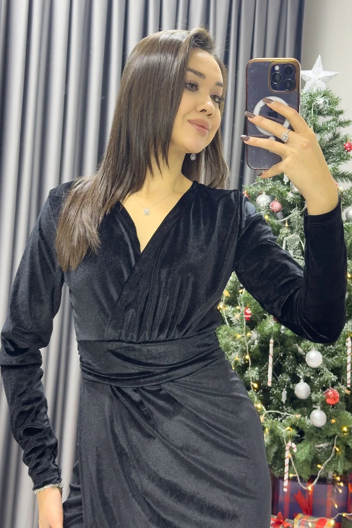 Kadın Siyah Midi Boy Yırtmaçlı Kruvaze Büyük Beden Kadife Elbise - the ZKS