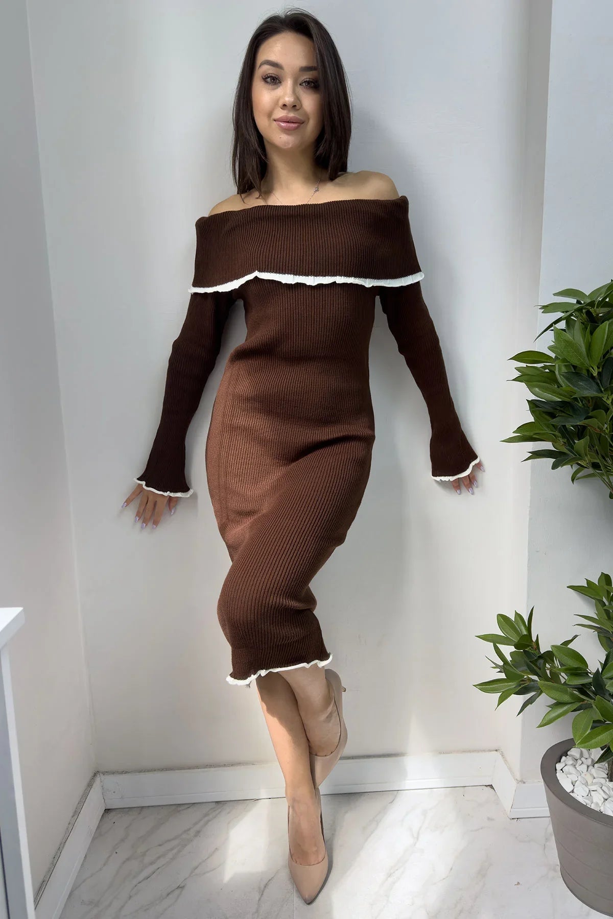 Taba Beyaz Şeritli Carmen Triko Elbise