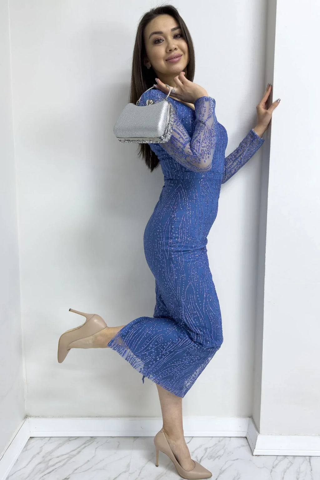 İndigo Kare Yaka Gold Simli Uzun Kol Midi Abiye Elbise

