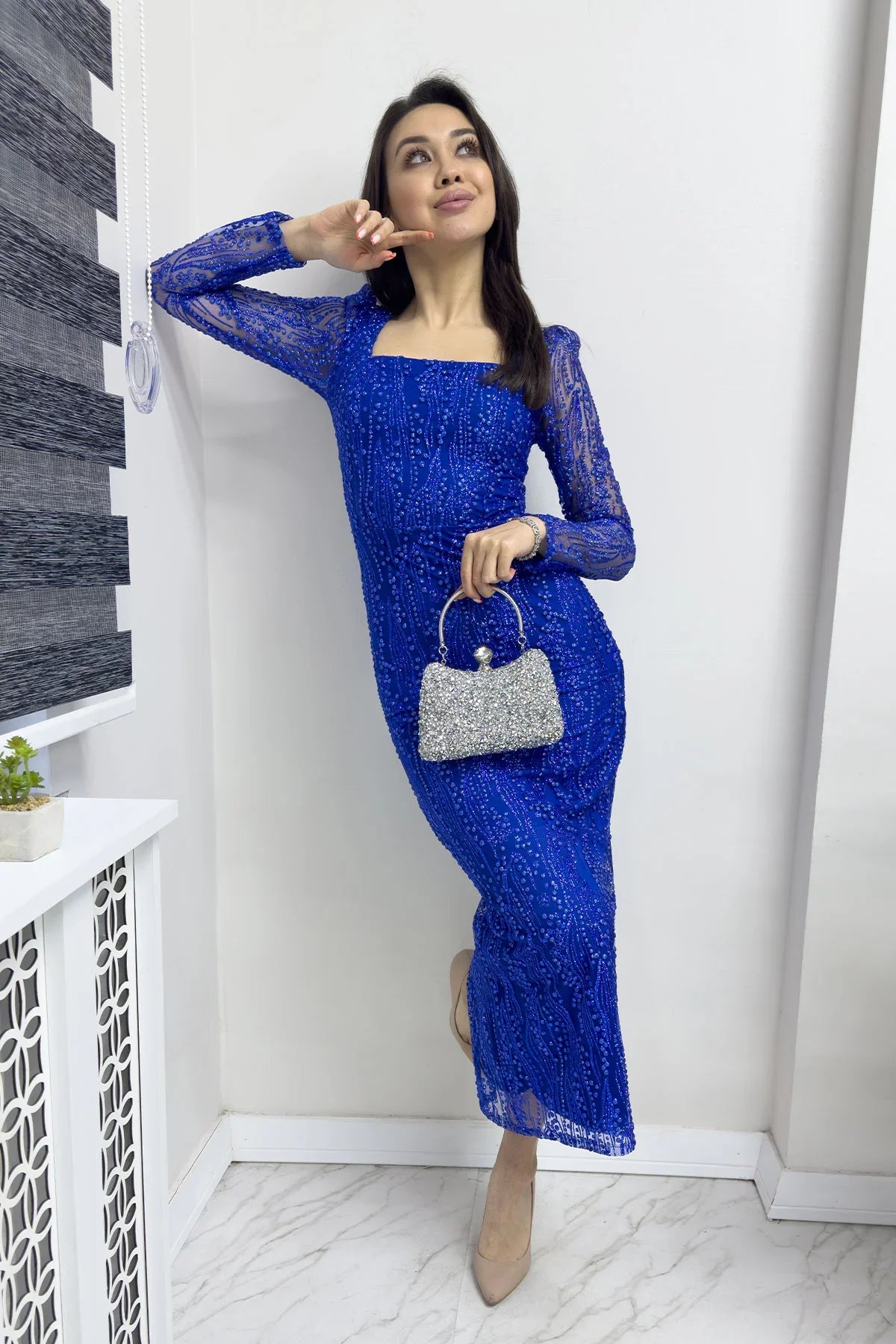 Saks Kare Yaka Simli Uzun Kol Midi Abiye Elbise