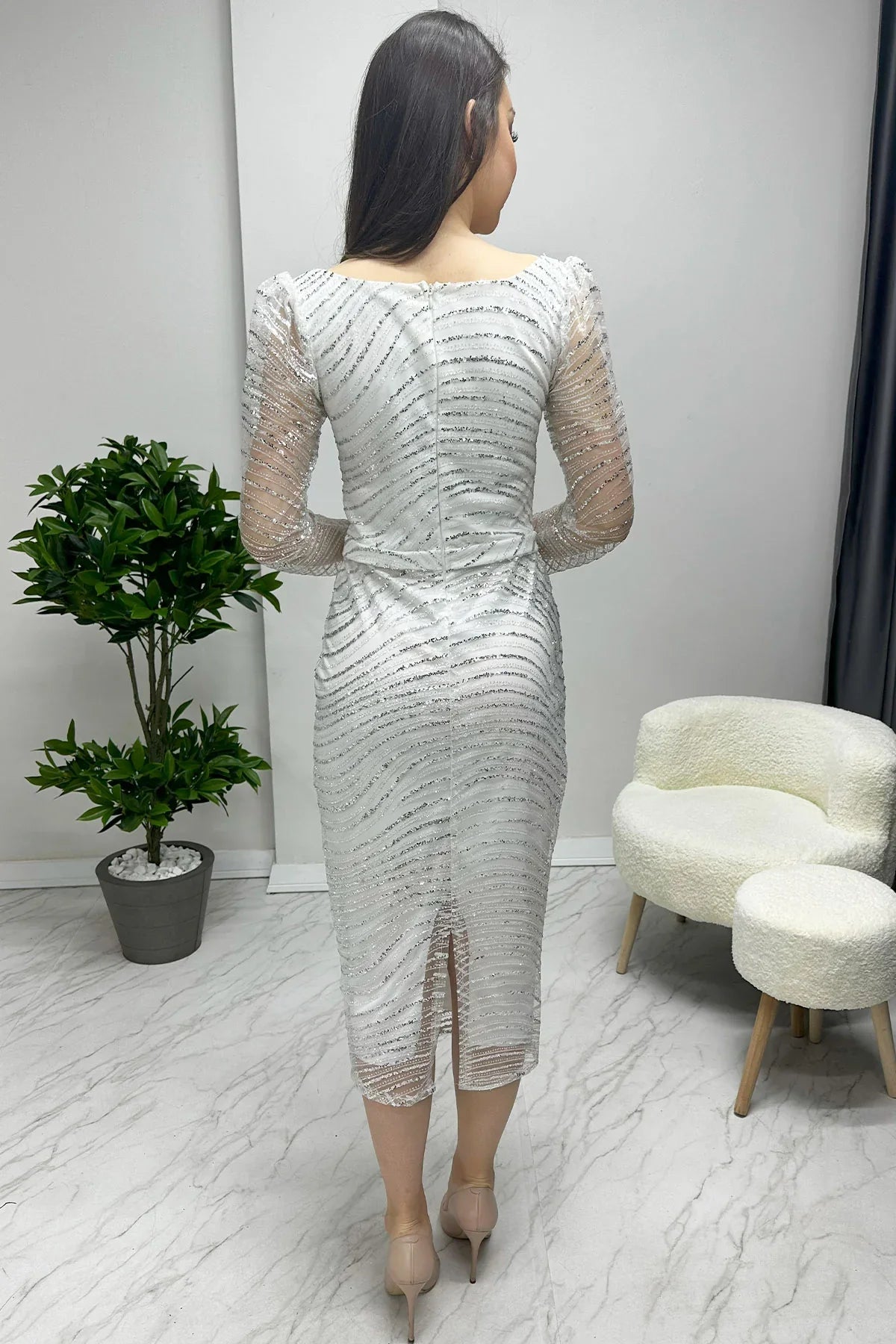 Beyaz Kare Yaka Kollu Midi Boy Abiye Elbise