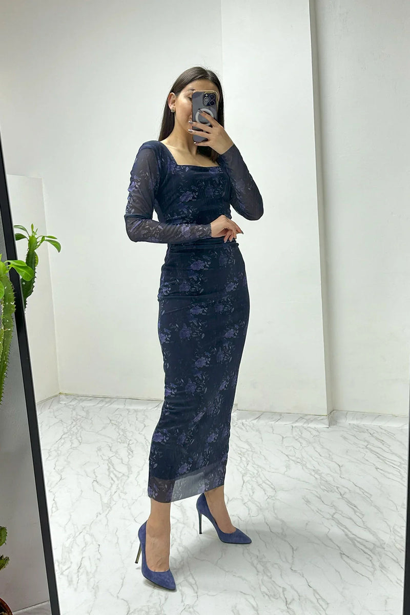 Lacivert Kare Yaka Likralı Çiçek Desen Tül Elbise

