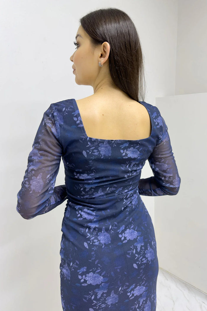 Lacivert Kare Yaka Likralı Çiçek Desen Tül Elbise

